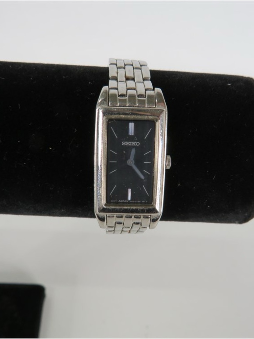 Seiko Silver Rectangular Stainless Steel Case Watch (needs new battery)